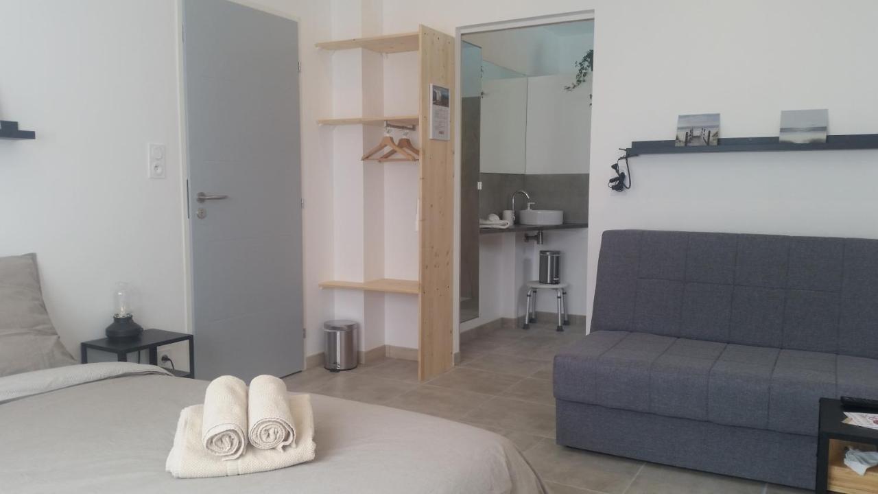 Les Chambres De Toucas Sollies-Toucas Luaran gambar