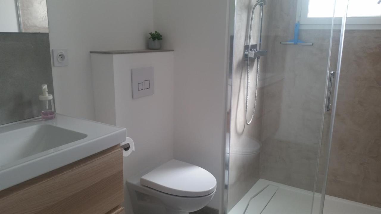 Les Chambres De Toucas Sollies-Toucas Luaran gambar